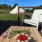 Mazury Glamping Polana Zyczen Lüks kamp alanı *